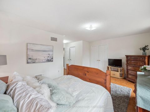 Photo 35 at 236 St Urbain Drive, Vellore Village, Vaughan