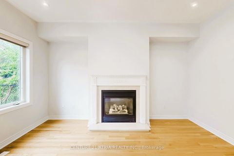 Photo 11 at 263 Kimono Crescent, Rouge Woods, Richmond Hill