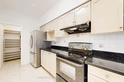 Photo 17 at 263 Kimono Crescent, Rouge Woods, Richmond Hill