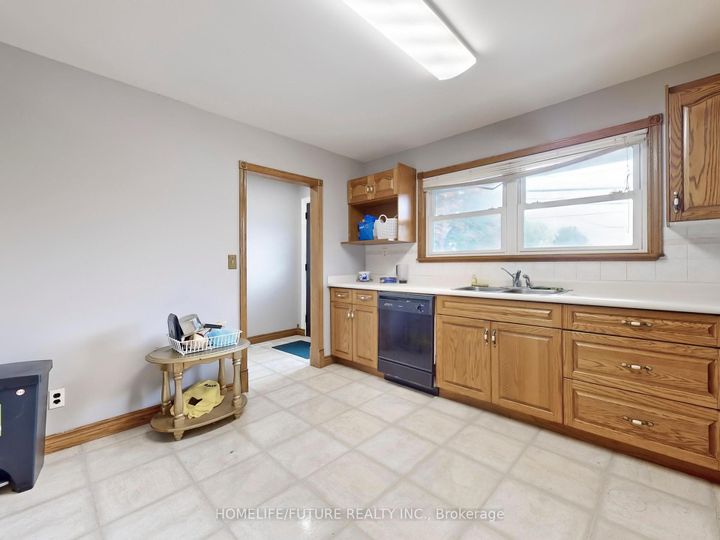 Photo 7 at 1500 Simcoe Street N, Samac, Oshawa