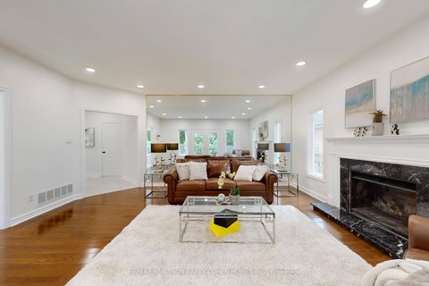 Photo 9 at 12 Larkfield Drive, Don Mills, Toronto
