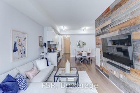 Photo 2 at 627 - 29 Queens Quay E, Waterfront Communities C8, Toronto