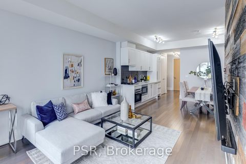 Photo 4 at 627 - 29 Queens Quay E, Waterfront Communities C8, Toronto