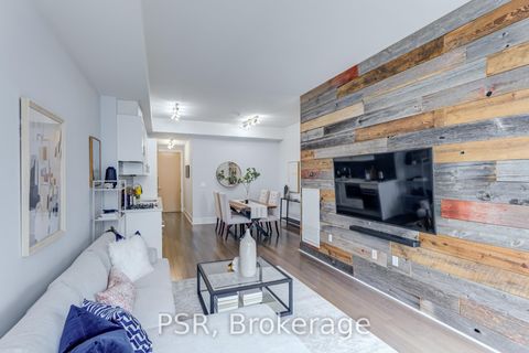 Photo 5 at 627 - 29 Queens Quay E, Waterfront Communities C8, Toronto