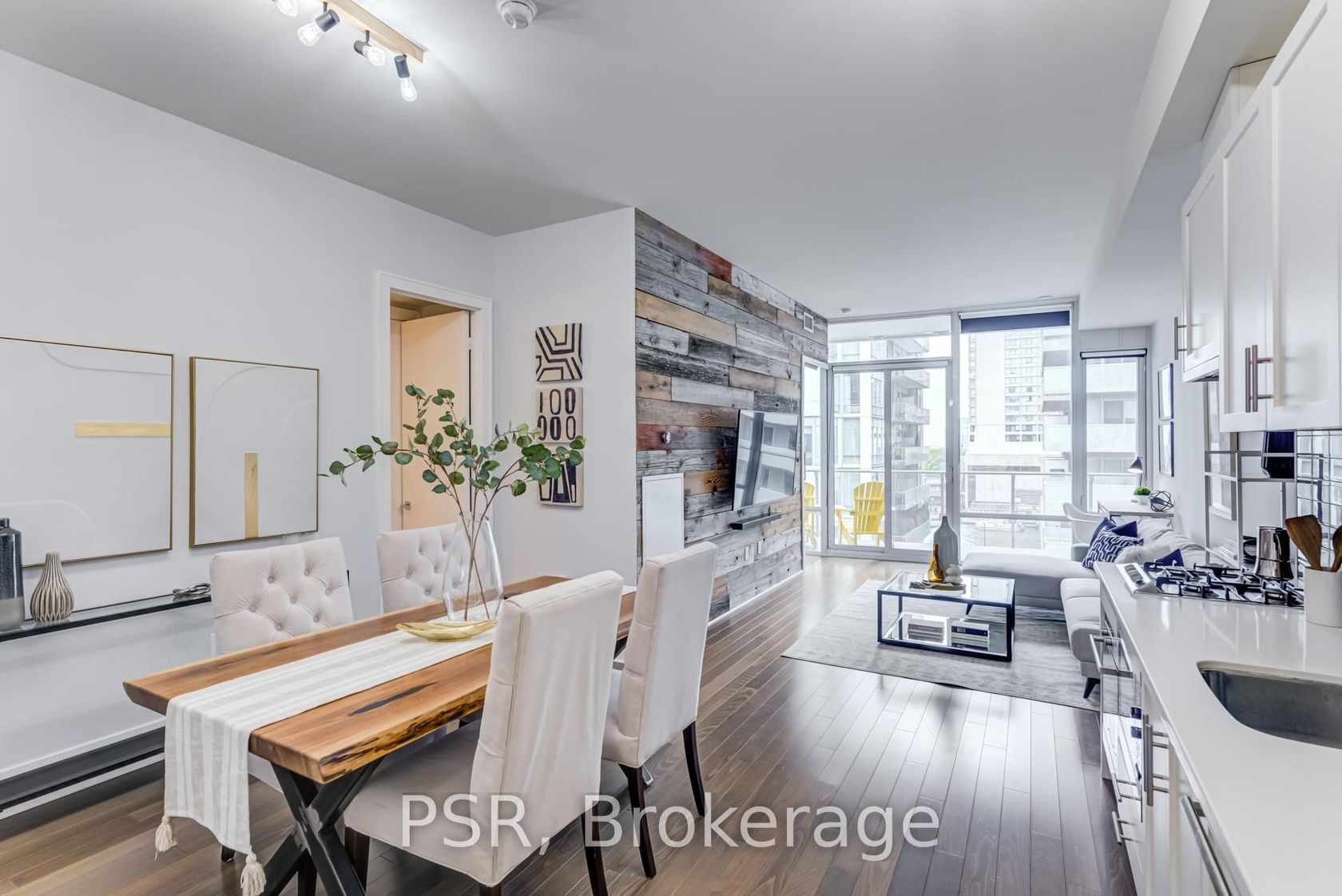 627 - 29 Queens Quay E, Waterfront Communities C8, Toronto 