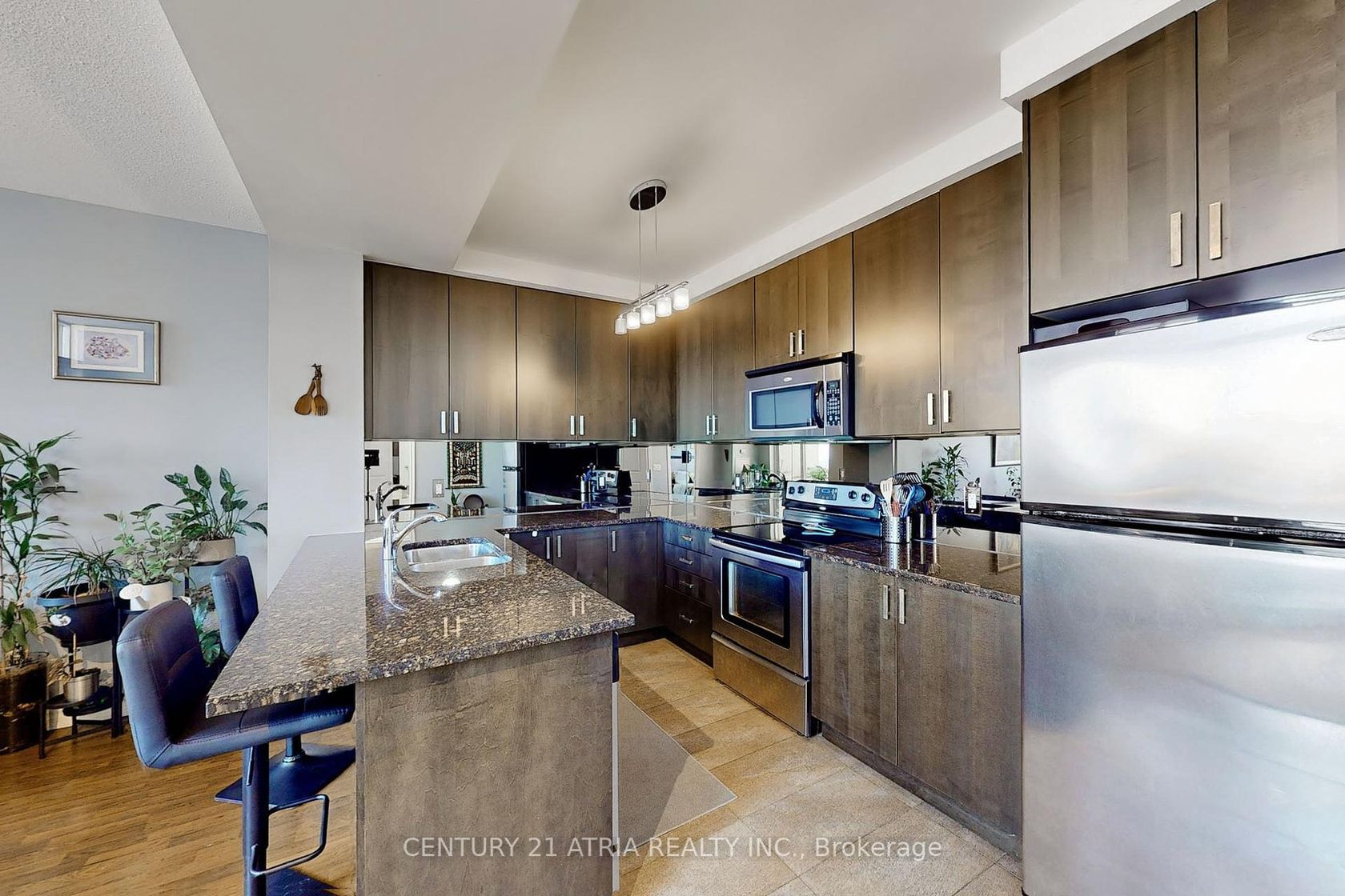1609 - 9235 Jane Street, Maple, Vaughan 