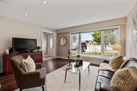 Photo 6 at 8 Buttercup Court, Humber Summit, Toronto