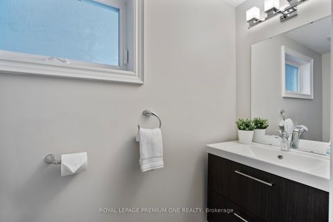 Photo 14 at 8 Buttercup Court, Humber Summit, Toronto