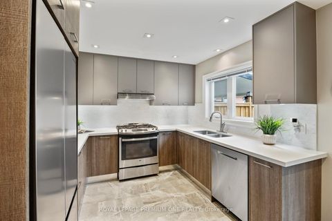 Photo 18 at 8 Buttercup Court, Humber Summit, Toronto