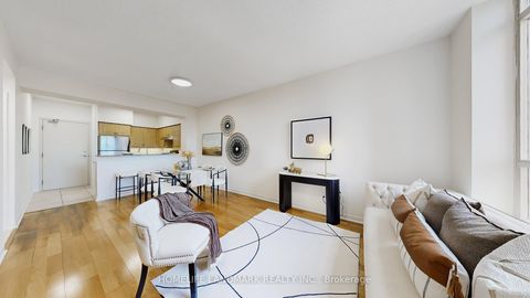 Photo 9 at 404 - 451 Rosewell Avenue, Lawrence Park South, Toronto
