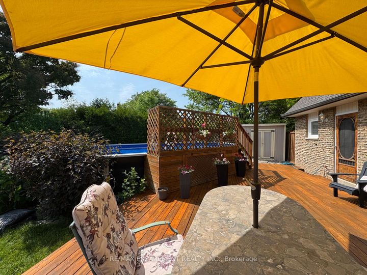 Photo 22 at 1343 JANINA Boulevard, Tyandaga, Burlington