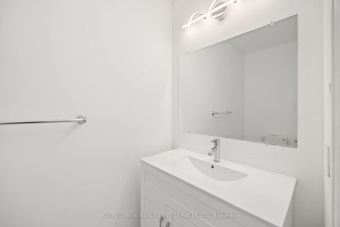 Photo 4 at 1130 Westview Terrace, WT West Oak Trails, Oakville