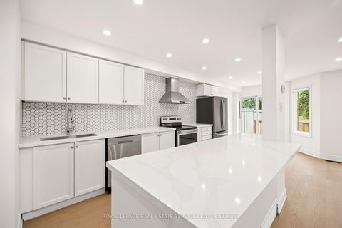 Photo 7 at 1130 Westview Terrace, WT West Oak Trails, Oakville