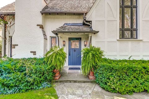 Photo 2 at 39 Strath Avenue, Kingsway South, Toronto