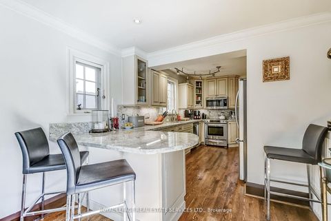 Photo 8 at 39 Strath Avenue, Kingsway South, Toronto