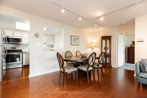 Photo 11 at 726 - 18 Concorde Place, Don Mills, Toronto