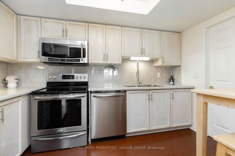 Photo 15 at 726 - 18 Concorde Place, Don Mills, Toronto