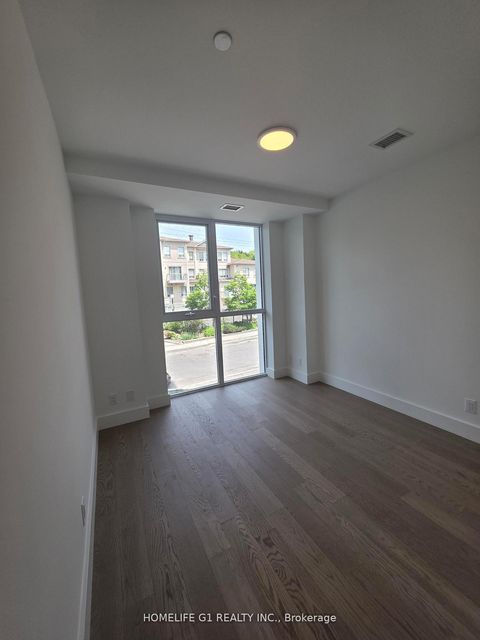 Photo 24 at 7 - 6 Greenbriar Road, Bayview Village, Toronto
