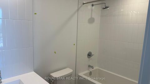 Photo 2 at B-1503 - 7950 Bathurst Street, Beverley Glen, Vaughan