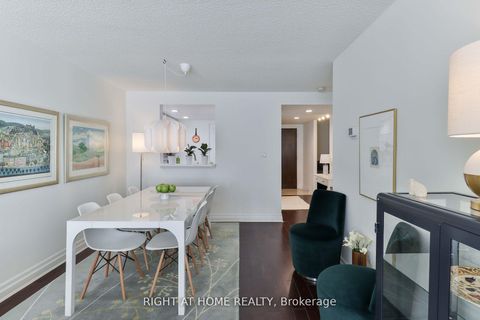 Photo 3 at 402 - 225 Davenport Road, Annex, Toronto