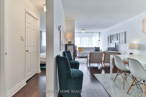 Photo 19 at 402 - 225 Davenport Road, Annex, Toronto