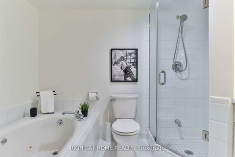 Photo 23 at 402 - 225 Davenport Road, Annex, Toronto