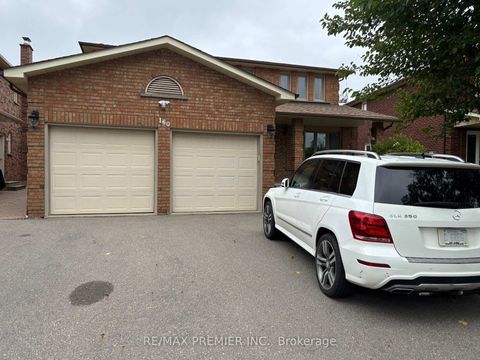 Photo 2 at 160 Fiori Drive, East Woodbridge, Vaughan