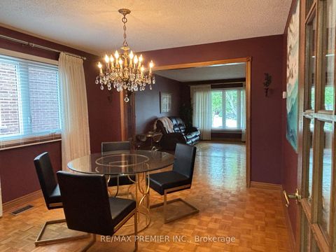 Photo 17 at 160 Fiori Drive, East Woodbridge, Vaughan