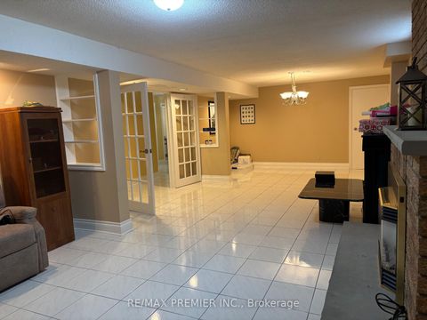 Photo 23 at 160 Fiori Drive, East Woodbridge, Vaughan