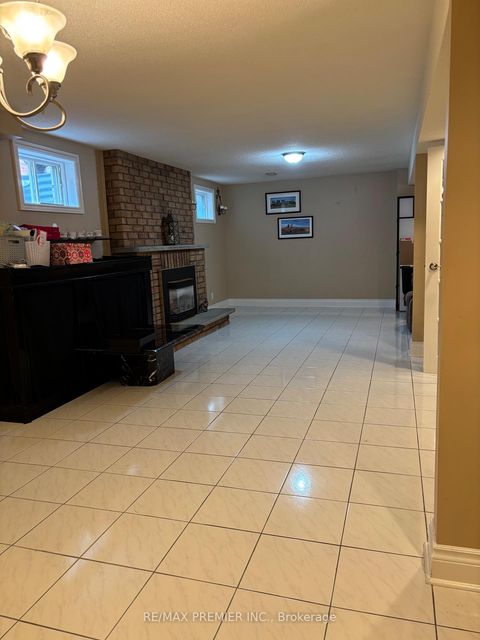 Photo 24 at 160 Fiori Drive, East Woodbridge, Vaughan