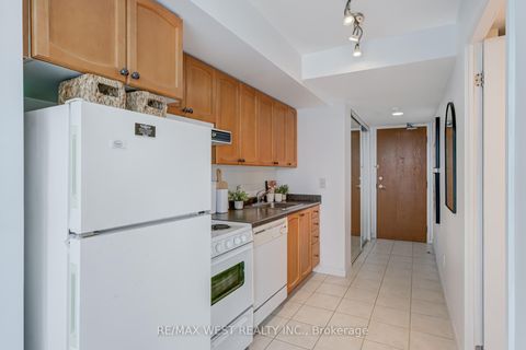 Photo 2 at 1407 - 219 Fort York Boulevard, Niagara, Toronto