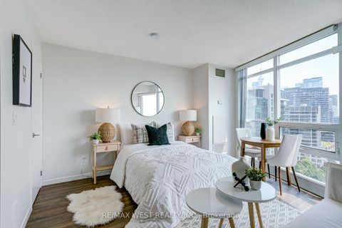 Photo 9 at 1407 - 219 Fort York Boulevard, Niagara, Toronto