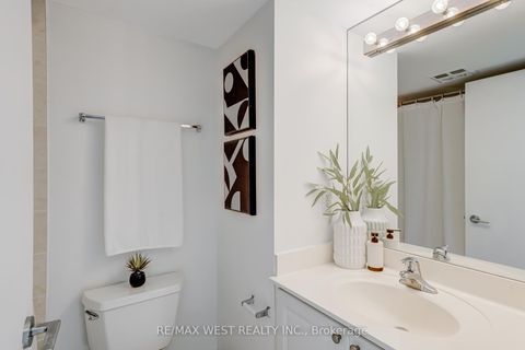 Photo 12 at 1407 - 219 Fort York Boulevard, Niagara, Toronto