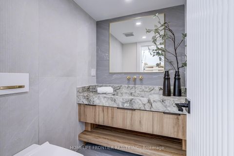 Photo 8 at 594 Broadway Avenue, Leaside, Toronto