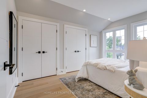 Photo 22 at 594 Broadway Avenue, Leaside, Toronto
