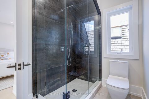 Photo 25 at 594 Broadway Avenue, Leaside, Toronto