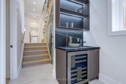 Photo 30 at 594 Broadway Avenue, Leaside, Toronto