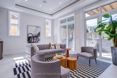 Photo 34 at 594 Broadway Avenue, Leaside, Toronto