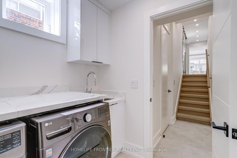 Photo 35 at 594 Broadway Avenue, Leaside, Toronto