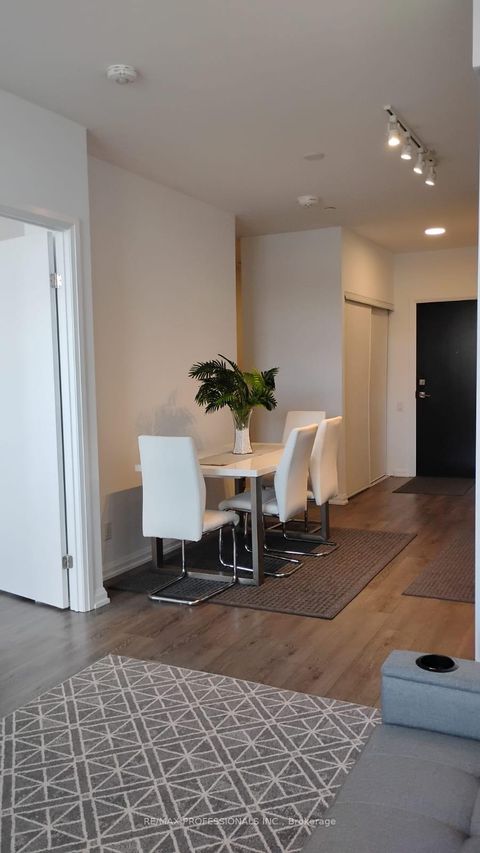 Photo 4 at 504 - 4208 Dundas Street W, Humber Valley, Toronto