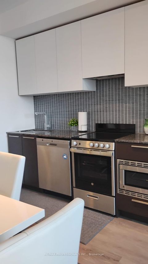 Photo 6 at 504 - 4208 Dundas Street W, Humber Valley, Toronto