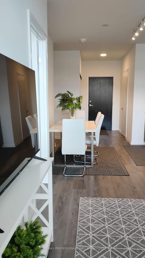Photo 7 at 504 - 4208 Dundas Street W, Humber Valley, Toronto
