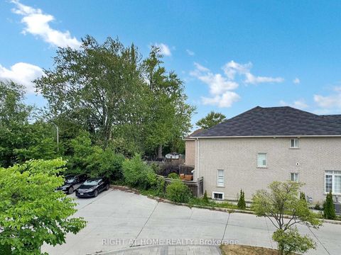 Photo 20 at 11 Smithy Court, Highland Creek, Toronto