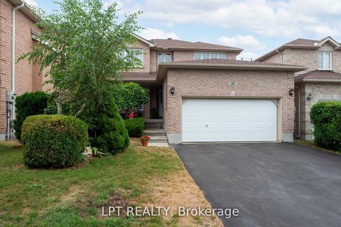 Photo 1 at 25 Dunnett Drive, Ardagh, Barrie