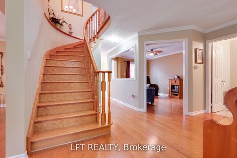 Photo 5 at 25 Dunnett Drive, Ardagh, Barrie