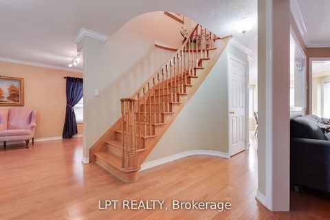 Photo 6 at 25 Dunnett Drive, Ardagh, Barrie