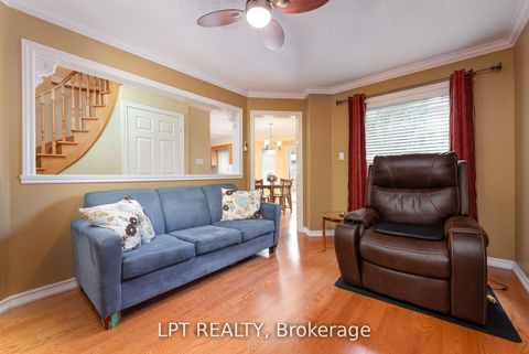 Photo 9 at 25 Dunnett Drive, Ardagh, Barrie