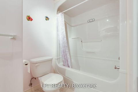 Photo 30 at 25 Dunnett Drive, Ardagh, Barrie