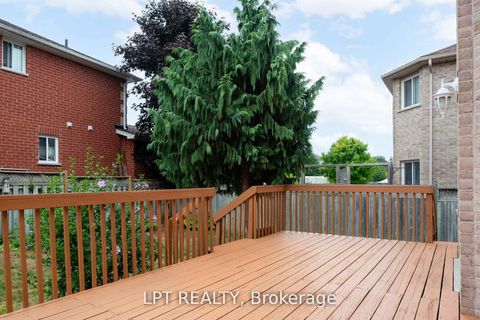 Photo 33 at 25 Dunnett Drive, Ardagh, Barrie