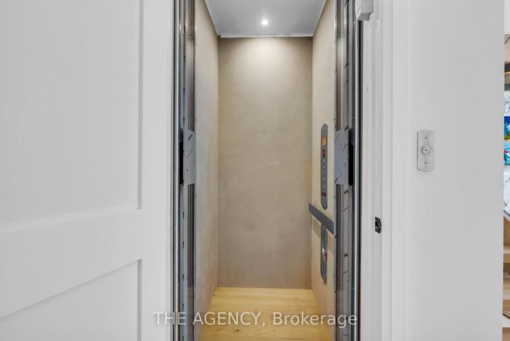 Photo 19 at 9 Earl Street, Streetsville, Mississauga
